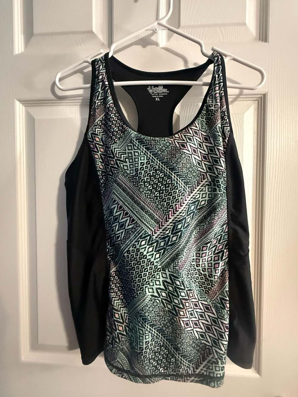 U-Skinz UPF 50+ Sunwear Geometric Racerback Tank Top Black Size XL